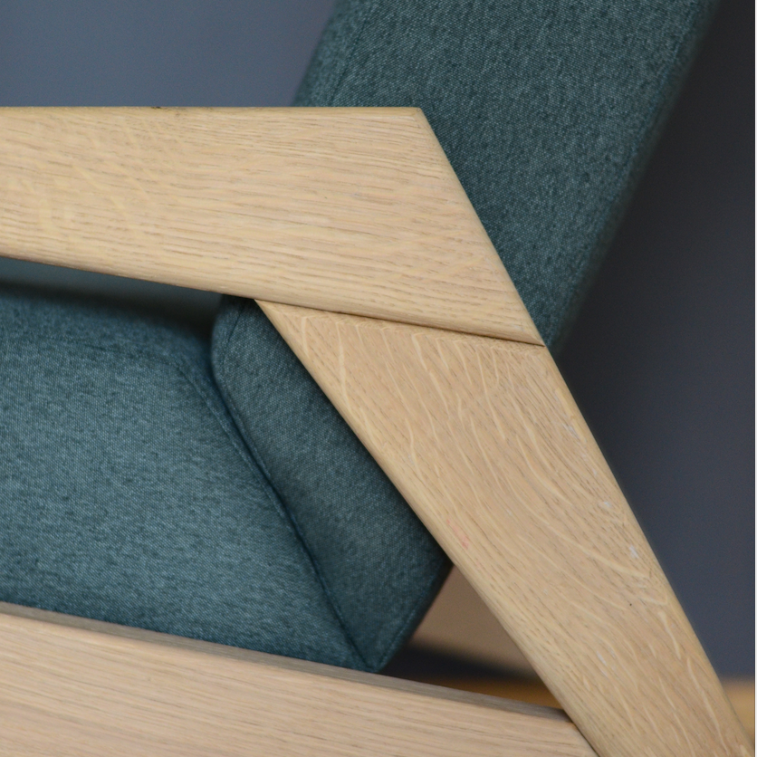 Chair Conica